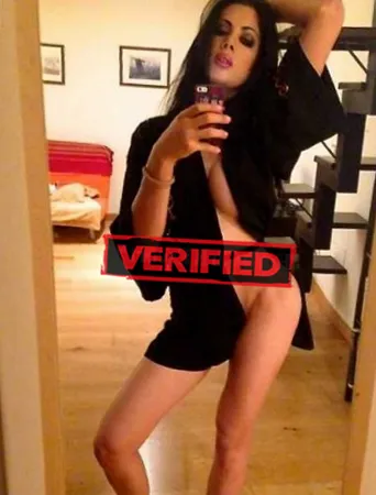 Alyssa anal Finde eine Prostituierte Neunkirchen